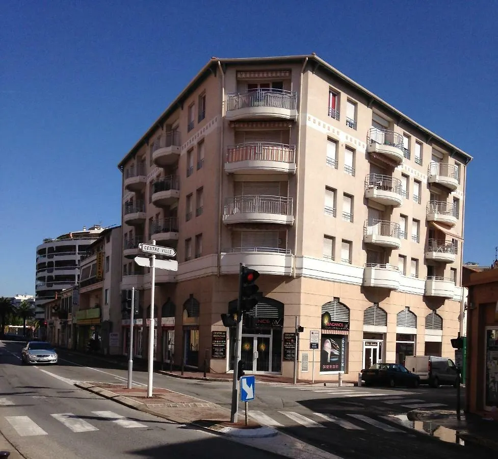 Palais Alexandra Apartment Antibes